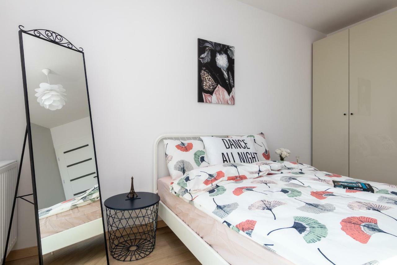 Apartamenty Ul. Marii Konopnickiej クラクフ エクステリア 写真