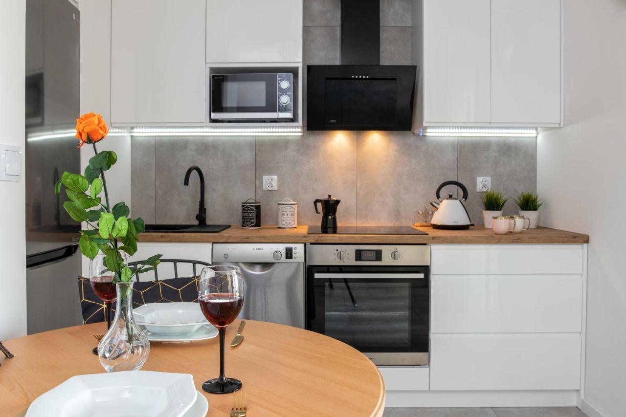 Apartamenty Ul. Marii Konopnickiej クラクフ エクステリア 写真